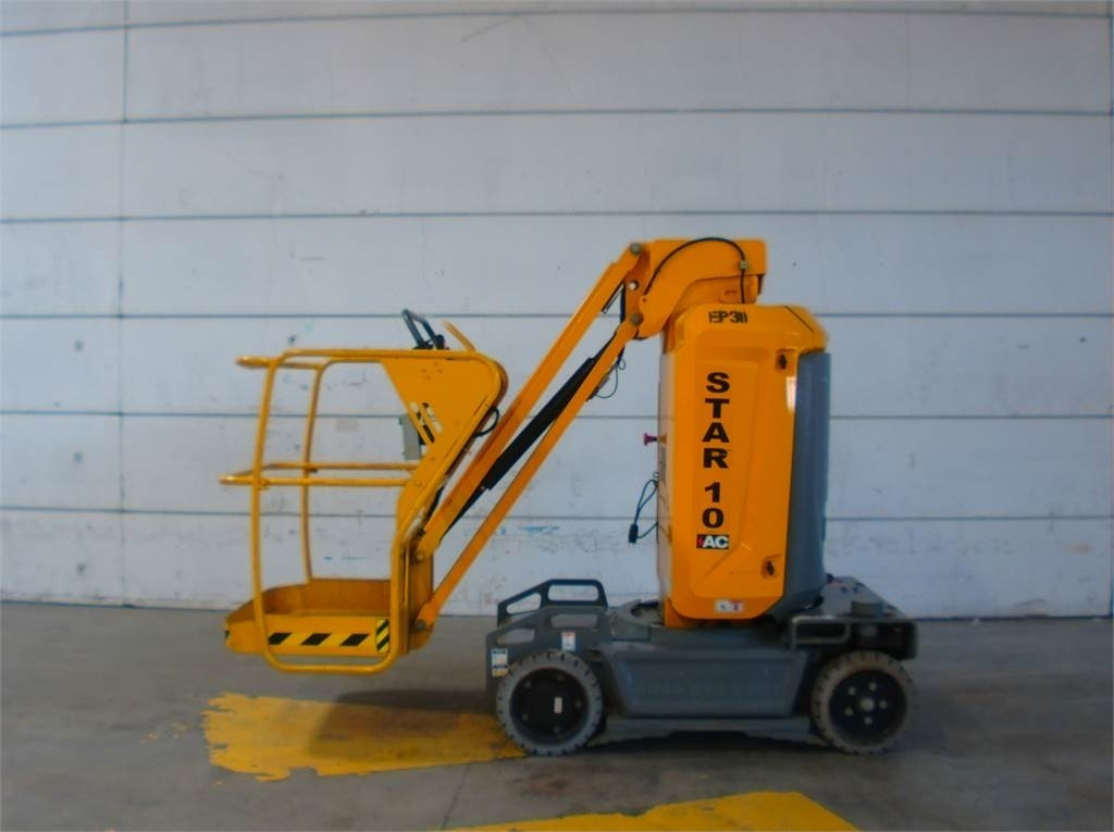 Haulotte STAR 10 - Vertical mast lift: picture 1 Haulotte STAR 10 - Vertical mast lift: picture 1