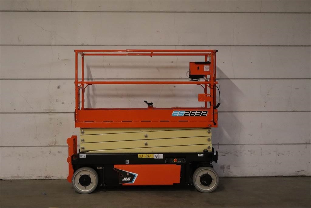 JLG 2632ES - Scissor lift: picture 1 JLG 2632ES - Scissor lift: picture 1