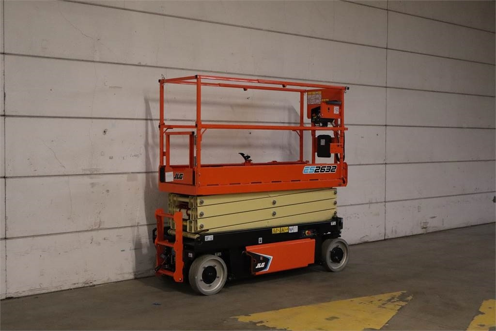 JLG 2632ES - Scissor lift: picture 2 JLG 2632ES - Scissor lift: picture 2