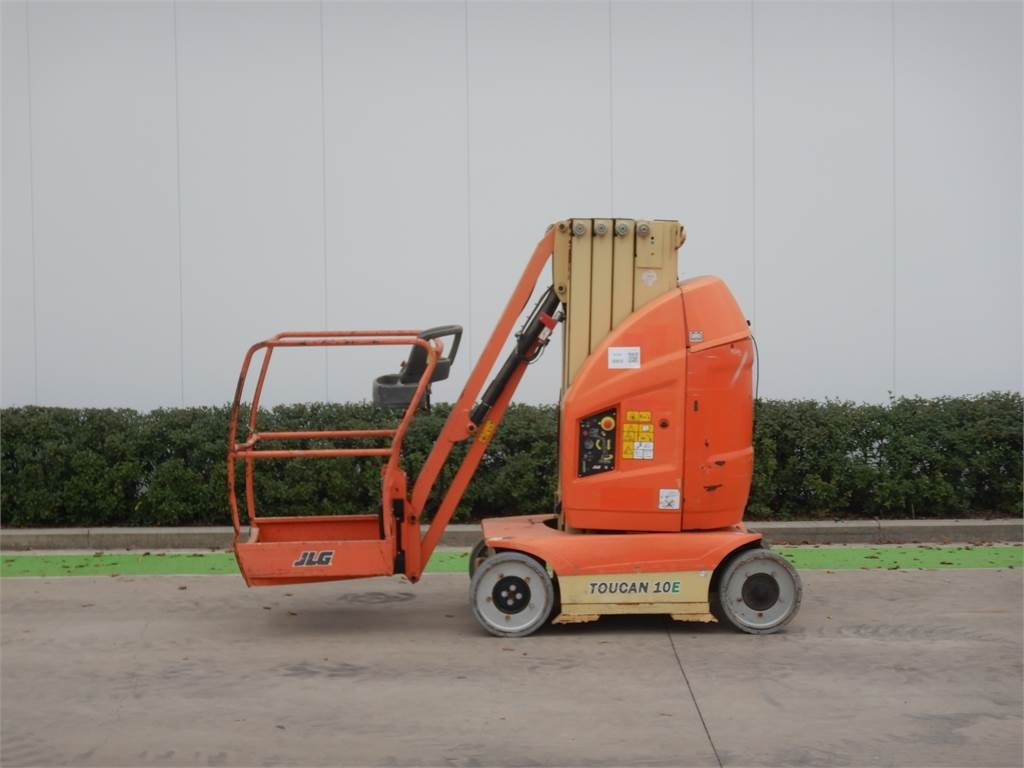 JLG Toucan 10E - Vertical mast lift: picture 1 JLG Toucan 10E - Vertical mast lift: picture 1