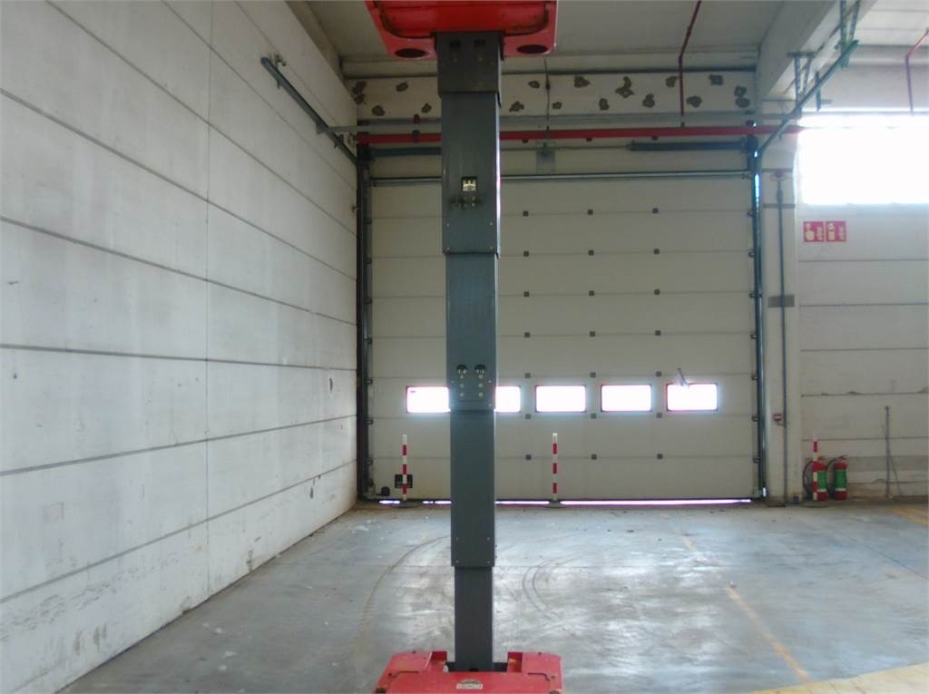 Vertical mast lift SkyJack SJ16: picture 7