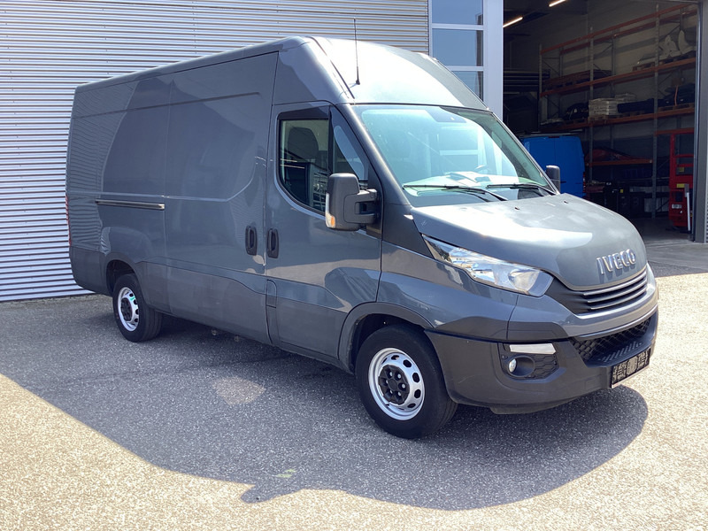 Iveco Daily 35S18V 3.0 180 pk ZF Aut. L2H2 352 EXPORT ONLY 3.5t Trekverm./ Gev.stoel/ Climate/ Camera/ Cruise/ Trekhaak - Panel van: picture 1 Iveco Daily 35S18V 3.0 180 pk ZF Aut. L2H2 352 EXPORT ONLY 3.5t Trekverm./ Gev.stoel/ Climate/ Camera/ Cruise/ Trekhaak - Panel van: picture 1