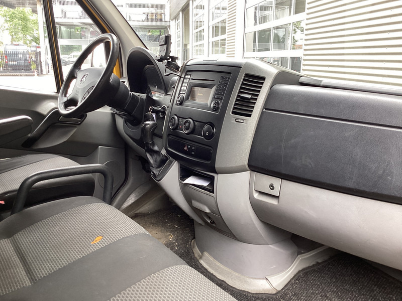 Mercedes-Benz Sprinter 316 2.2 CDI Aut. L2H2 EXPORT ONLY 3,5T Trekgewicht / Airco/ Cruise/ Trekhaak - Panel van: picture 3 Mercedes-Benz Sprinter 316 2.2 CDI Aut. L2H2 EXPORT ONLY 3,5T Trekgewicht / Airco/ Cruise/ Trekhaak - Panel van: picture 3