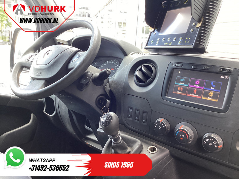 Renault Master 2.3 dCi 145 PK L3H2 EXPORT ONLY Chevron/ Safety/ Airco/ Cruise/ Camera /Service Vehicle/ Trekhaak - Panel van: picture 3 Renault Master 2.3 dCi 145 PK L3H2 EXPORT ONLY Chevron/ Safety/ Airco/ Cruise/ Camera /Service Vehicle/ Trekhaak - Panel van: picture 3