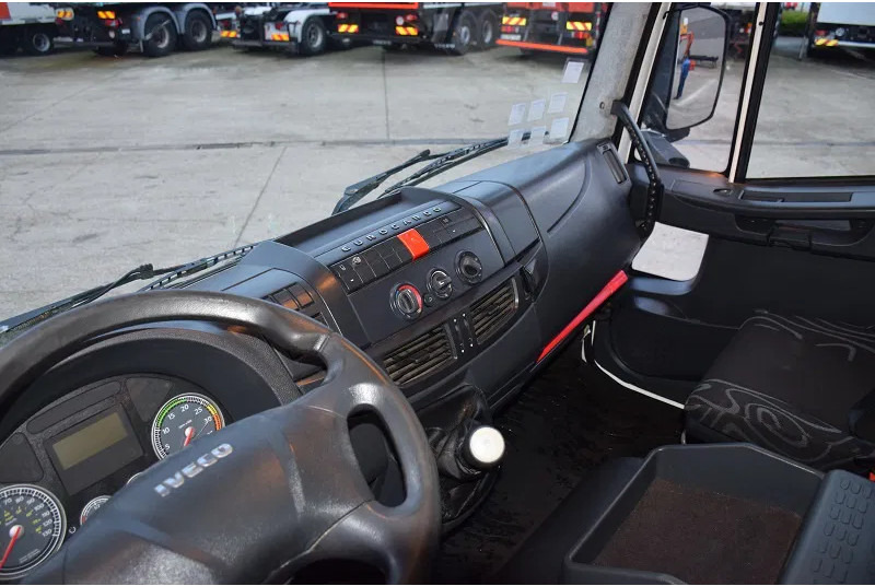 Refrigerator truck Iveco EuroCargo 120 E18 - frigo: picture 15