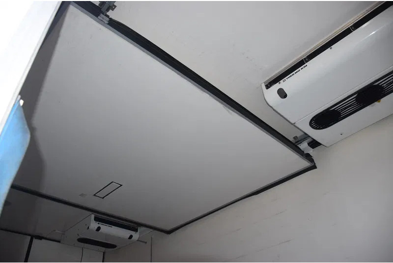 Refrigerator truck Iveco EuroCargo 120 E18 - frigo: picture 10