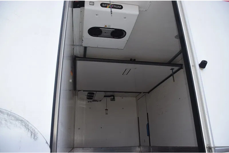Refrigerator truck Iveco EuroCargo 120 E18 - frigo: picture 12