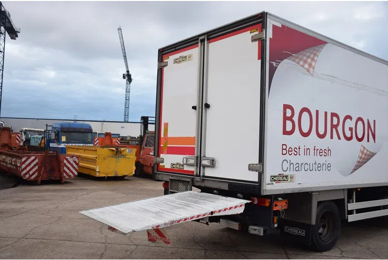 Refrigerator truck Iveco EuroCargo 120 E18 - frigo: picture 11