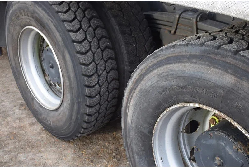 Iveco Trakker AD260T36 - Hook lift truck: picture 3 Iveco Trakker AD260T36 - Hook lift truck: picture 3