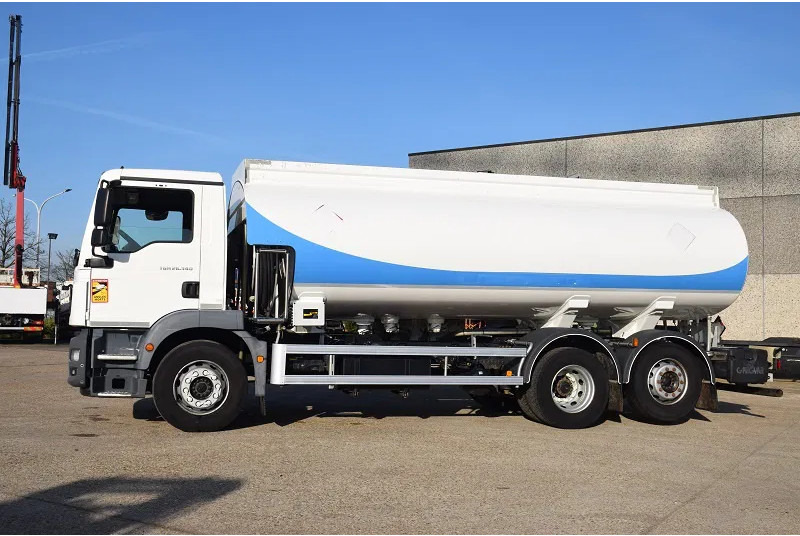 MAN TGM 18.290 - Tanker truck: picture 4 MAN TGM 18.290 - Tanker truck: picture 4