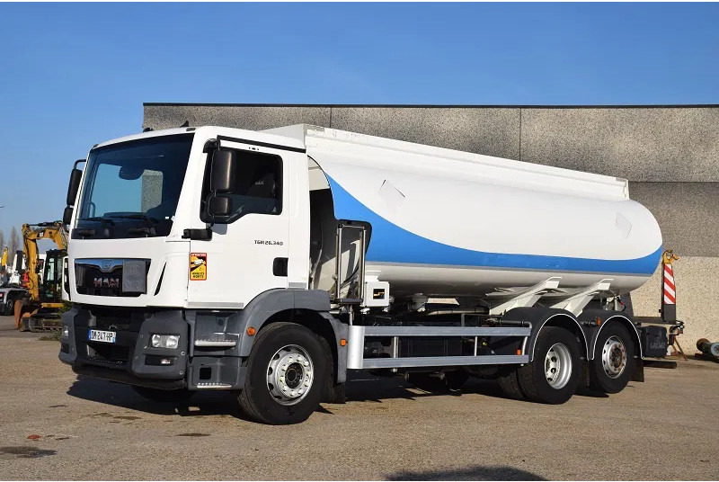 MAN TGM 18.290 - Tanker truck: picture 5 MAN TGM 18.290 - Tanker truck: picture 5