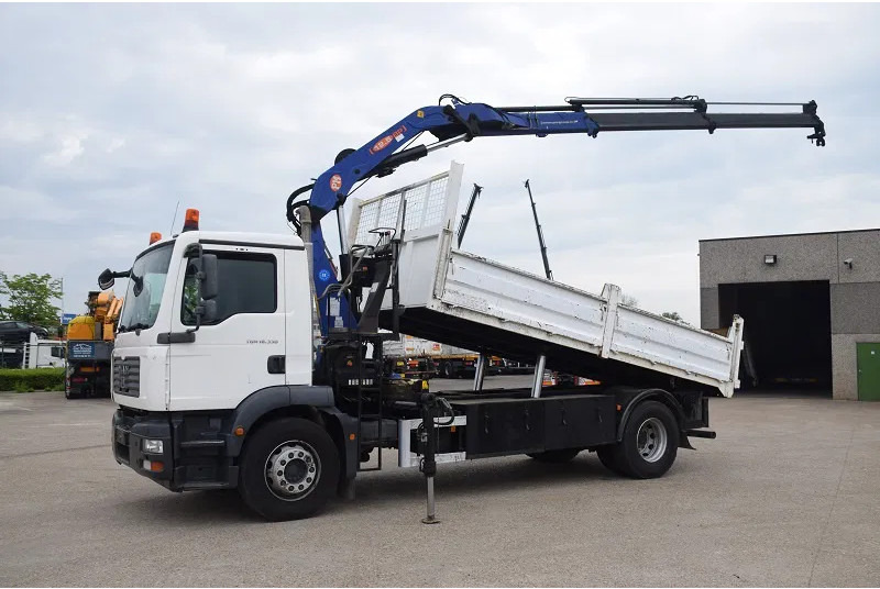 MAN TGM 18.330 - Tipper, Crane truck: picture 2 MAN TGM 18.330 - Tipper, Crane truck: picture 2