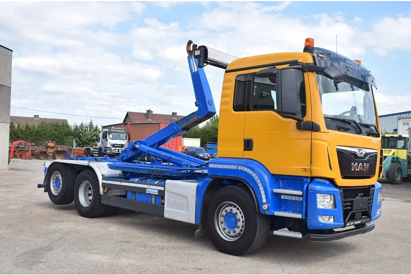 MAN TGS 26.420 - Hook lift truck: picture 4 MAN TGS 26.420 - Hook lift truck: picture 4