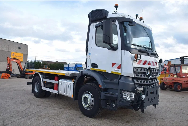 Dropside/ Flatbed truck Mercedes-Benz Arocs 1836: picture 5