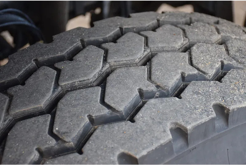 Dropside/ Flatbed truck Mercedes-Benz Arocs 1836: picture 13