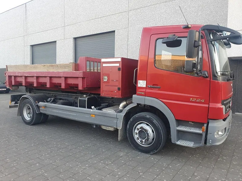 Mercedes-Benz Atego 1224 - Hook lift truck: picture 2 Mercedes-Benz Atego 1224 - Hook lift truck: picture 2