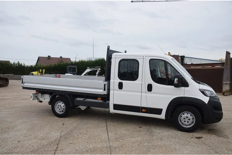 Peugeot Boxer - Open body delivery van, Combi van: picture 5 Peugeot Boxer - Open body delivery van, Combi van: picture 5