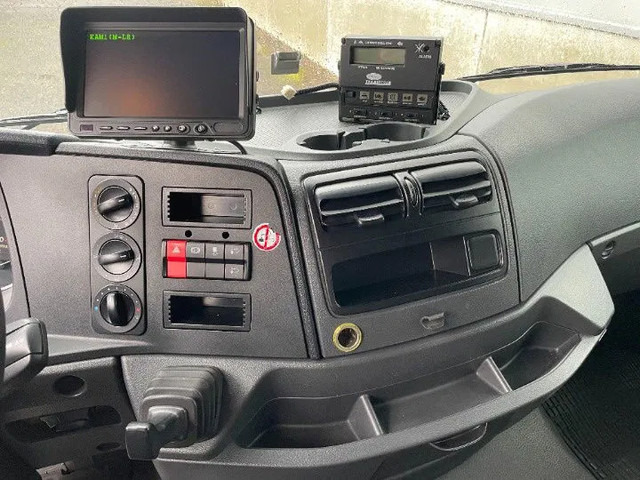 Mercedes-Benz Atego 1221 *Cruise control*Bluetooth*Elektrisch verstelbare en verwarmde spiegels - Refrigerator truck: picture 4 Mercedes-Benz Atego 1221 *Cruise control*Bluetooth*Elektrisch verstelbare en verwarmde spiegels - Refrigerator truck: picture 4