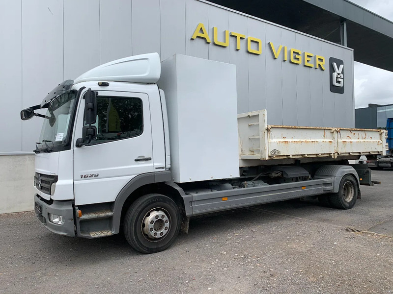 Mercedes-Benz Atego 1529 Laadbak*Containersysteem*Achteruitrijcamera* - Dropside/ Flatbed truck: picture 1 Mercedes-Benz Atego 1529 Laadbak*Containersysteem*Achteruitrijcamera* - Dropside/ Flatbed truck: picture 1