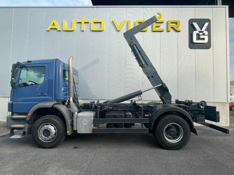 Mercedes-Benz Axor 1833 *cruise control*bluetooth*airconditioning*differentieelslot - Hook lift truck: picture 1 Mercedes-Benz Axor 1833 *cruise control*bluetooth*airconditioning*differentieelslot - Hook lift truck: picture 1