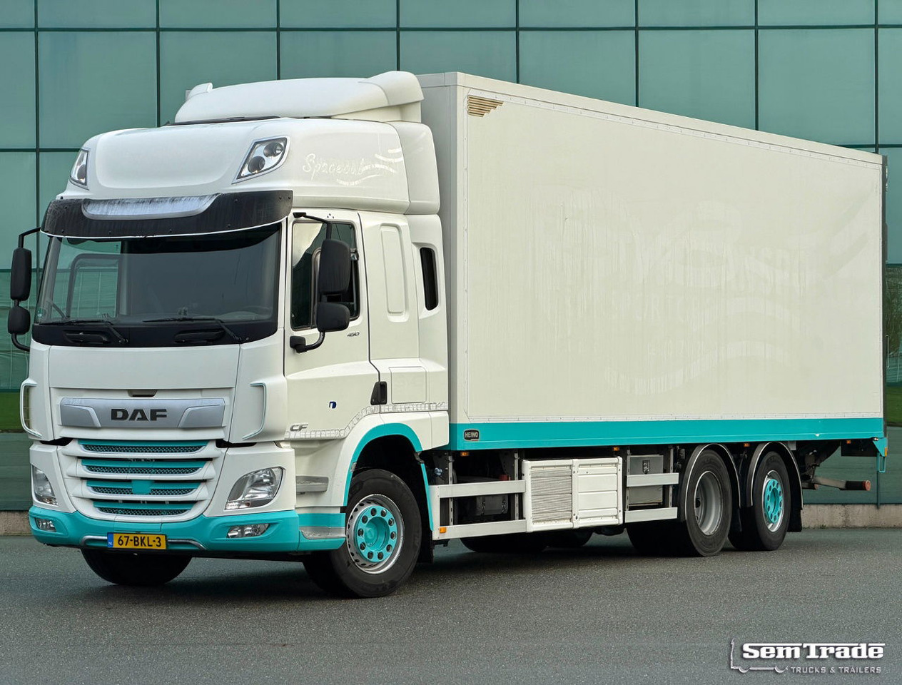 DAF CF 450 SC Heiwo Isolated BOX 875 x 250 x 275 INS. Carrier Cooling 340.000 KM Tail Lift Super Condition NEW APK - TUV - Refrigerator truck: picture 1 DAF CF 450 SC Heiwo Isolated BOX 875 x 250 x 275 INS. Carrier Cooling 340.000 KM Tail Lift Super Condition NEW APK - TUV - Refrigerator truck: picture 1