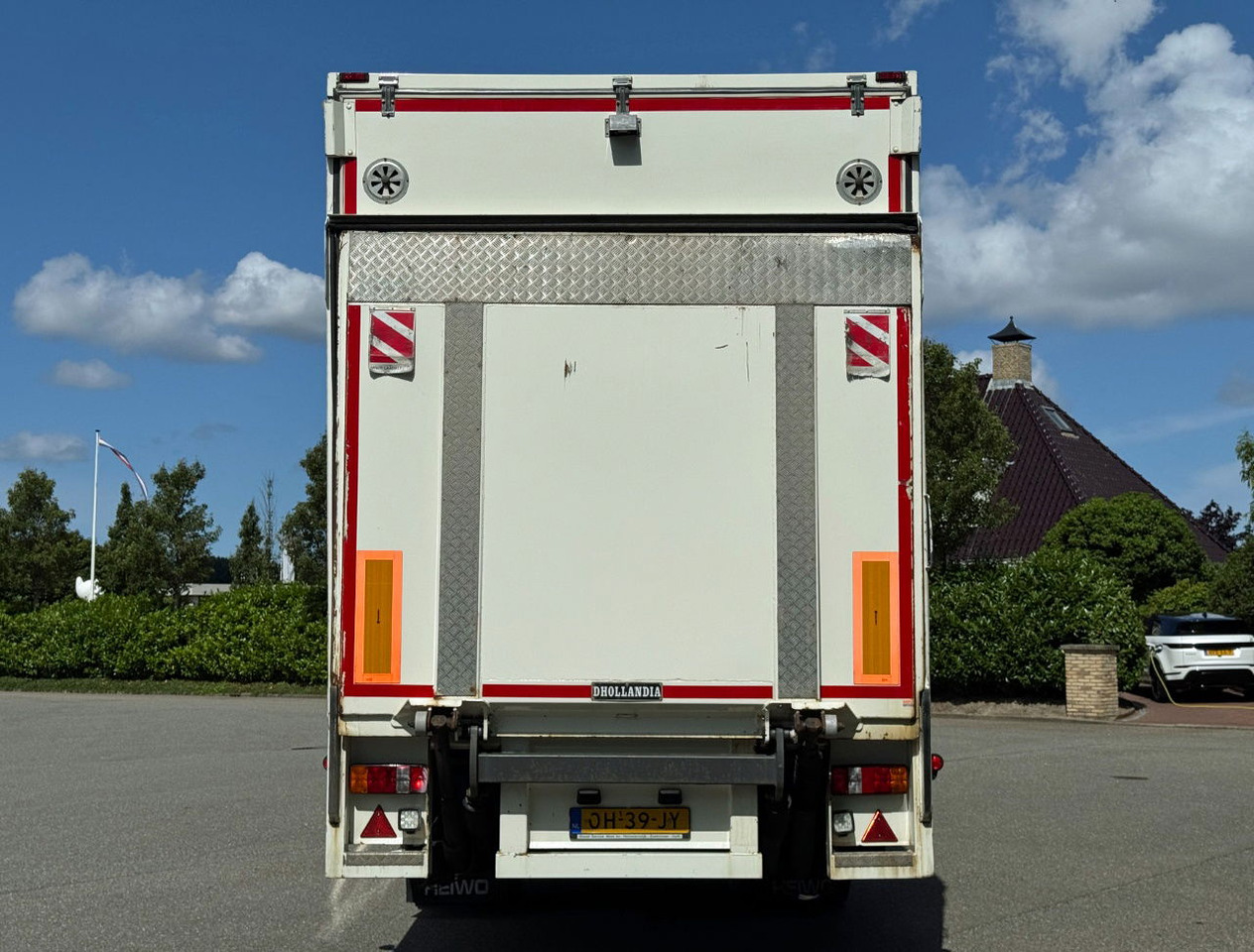 HTF 2-AS Heiwo 1240 x 250 x 272 CM Inwendig Stuuras Laadklep APK TOT 07-2026 - Closed box semi-trailer: picture 4 HTF 2-AS Heiwo 1240 x 250 x 272 CM Inwendig Stuuras Laadklep APK TOT 07-2026 - Closed box semi-trailer: picture 4