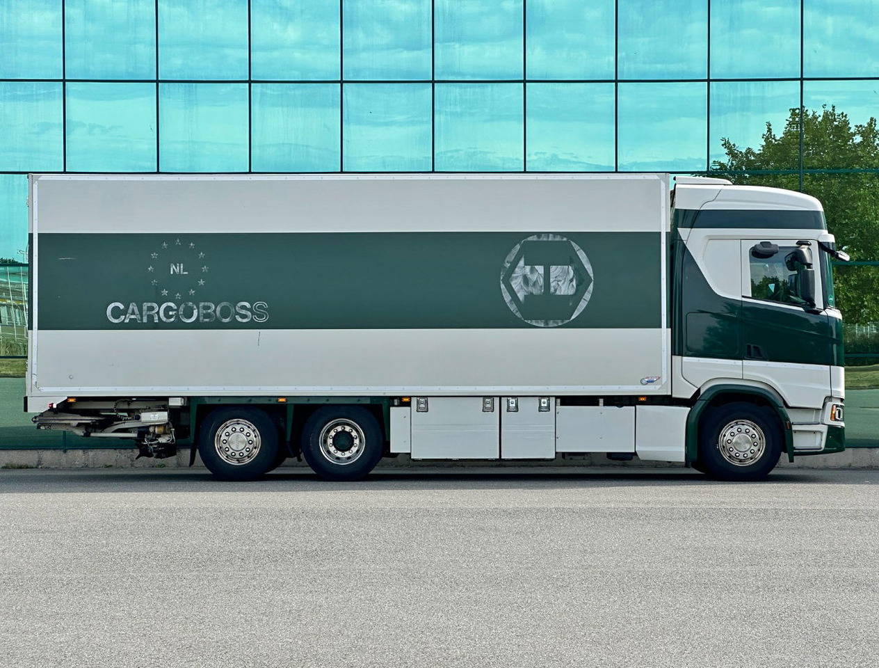 Scania S500 - Refrigerator truck: picture 5 Scania S500 - Refrigerator truck: picture 5