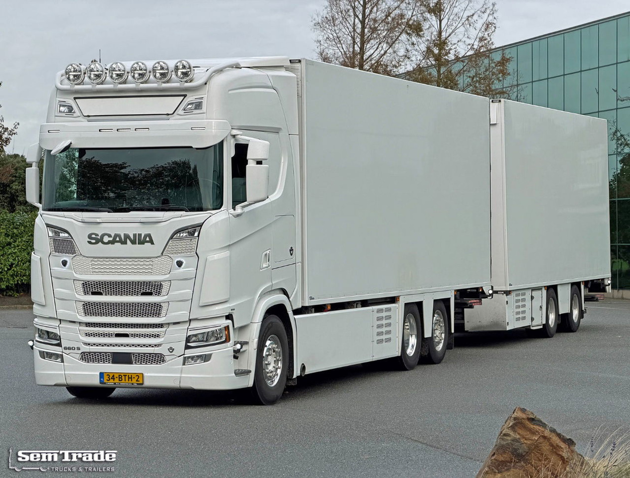 Scania S660 V8 Retarder Full Options 50CC VAN Beurden Boxes 2x Lift Super Condition - Refrigerator truck: picture 1 Scania S660 V8 Retarder Full Options 50CC VAN Beurden Boxes 2x Lift Super Condition - Refrigerator truck: picture 1