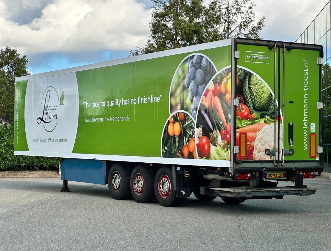 Schmitz Cargobull SKO 24 Thermo King SLX 200 Only 3645 Engine Hours 2X Lift Axle Flowerwide 270 CM High Inside Tail Lift NL-Trailer - Refrigerator semi-trailer: picture 3 Schmitz Cargobull SKO 24 Thermo King SLX 200 Only 3645 Engine Hours 2X Lift Axle Flowerwide 270 CM High Inside Tail Lift NL-Trailer - Refrigerator semi-trailer: picture 3