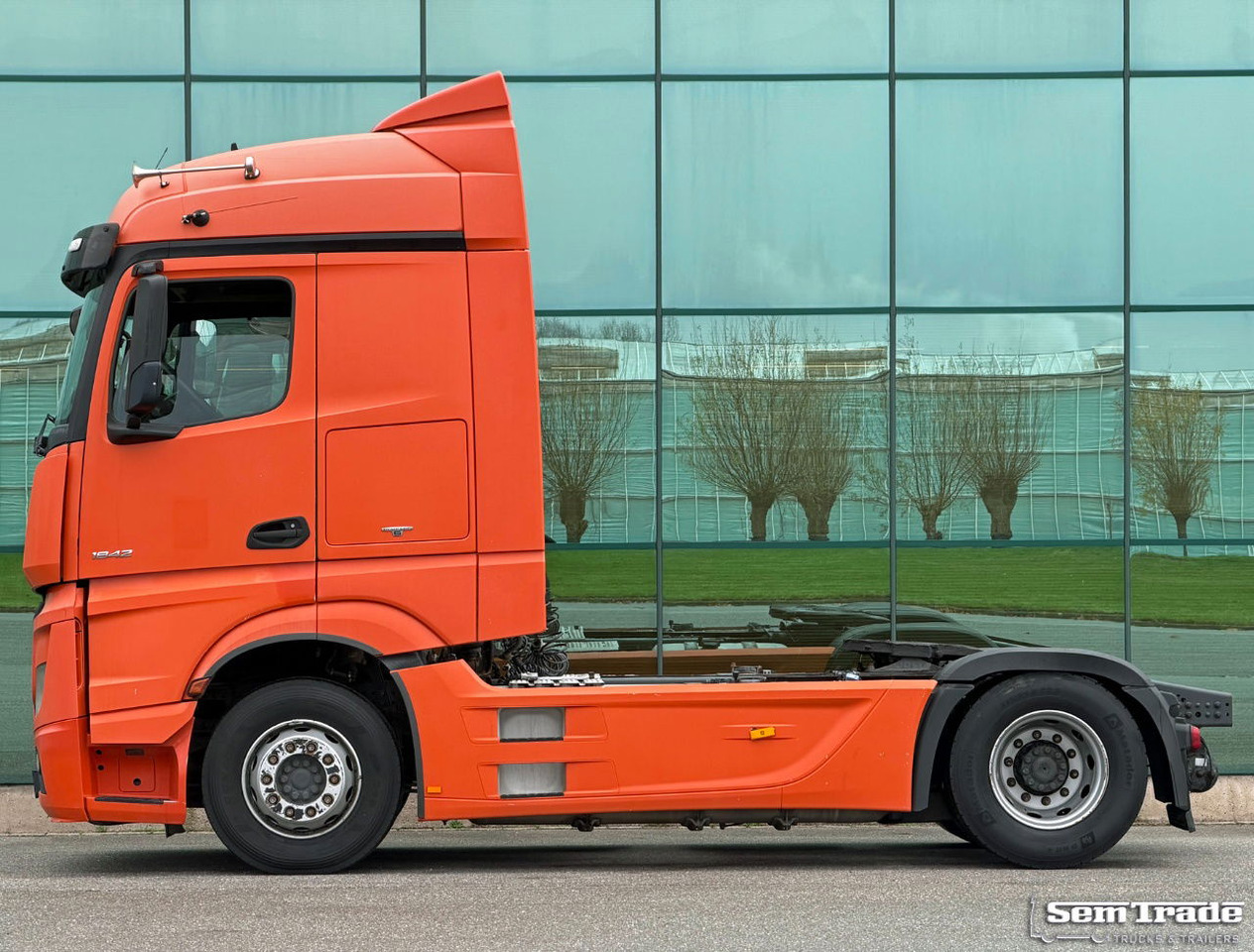 Mercedes-Benz Actros 1842 2X Tanks Full Spoiler - Tractor unit: picture 2 Mercedes-Benz Actros 1842 2X Tanks Full Spoiler - Tractor unit: picture 2