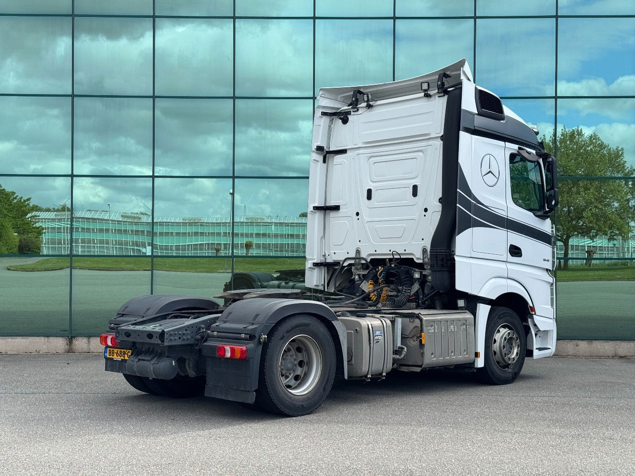 Mercedes-Benz Actros 1945 382.000 KM NEW TUV APK PTO + Hydraulics TOP Condition - Tractor unit: picture 4 Mercedes-Benz Actros 1945 382.000 KM NEW TUV APK PTO + Hydraulics TOP Condition - Tractor unit: picture 4