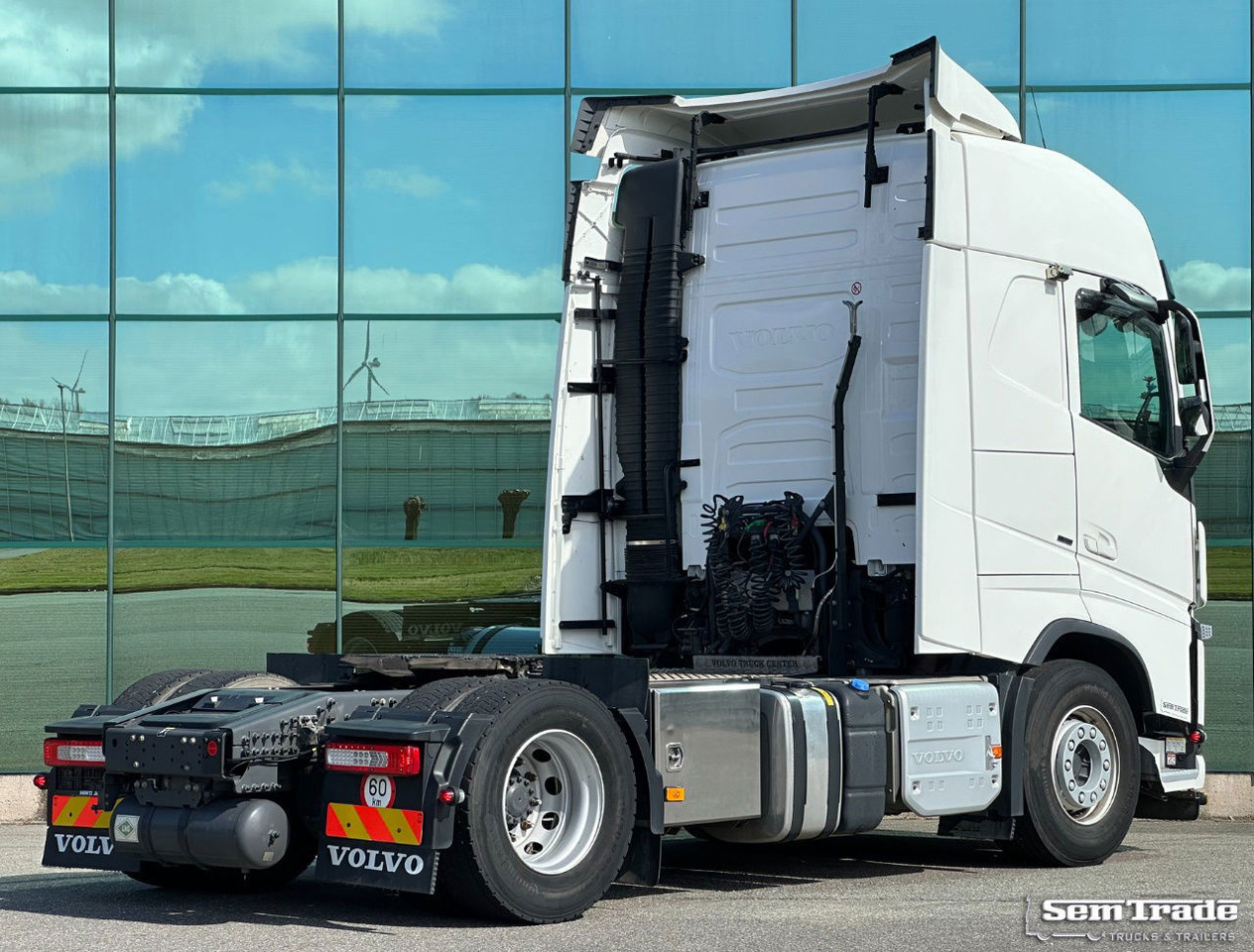 Volvo FH 13.460 LNG + Diesel I-Park Cool Full AIR Super Condition Belgium-Truck - Tractor unit: picture 4 Volvo FH 13.460 LNG + Diesel I-Park Cool Full AIR Super Condition Belgium-Truck - Tractor unit: picture 4