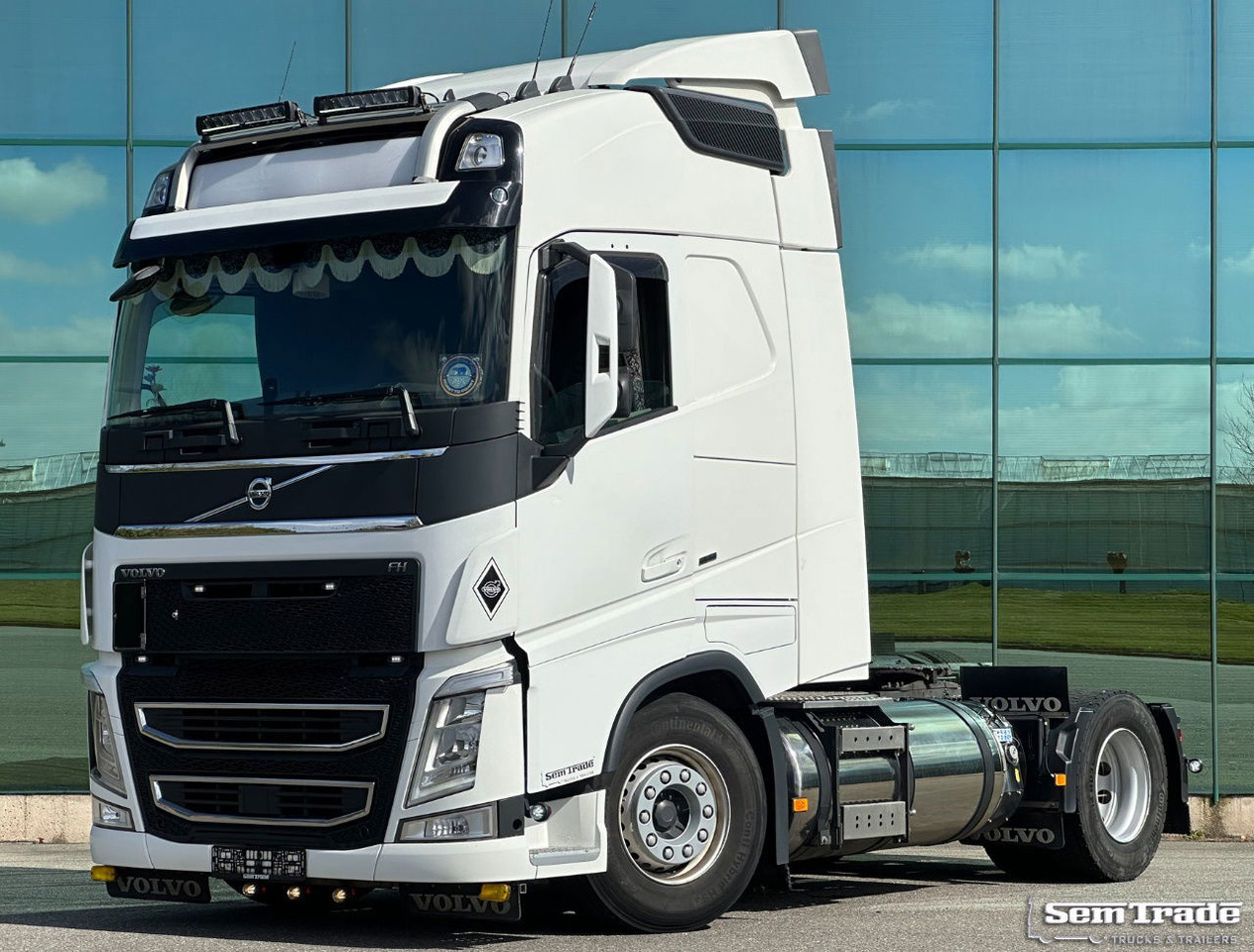 Volvo FH 13.460 LNG + Diesel I-Park Cool Full AIR Super Condition Belgium-Truck - Tractor unit: picture 1 Volvo FH 13.460 LNG + Diesel I-Park Cool Full AIR Super Condition Belgium-Truck - Tractor unit: picture 1