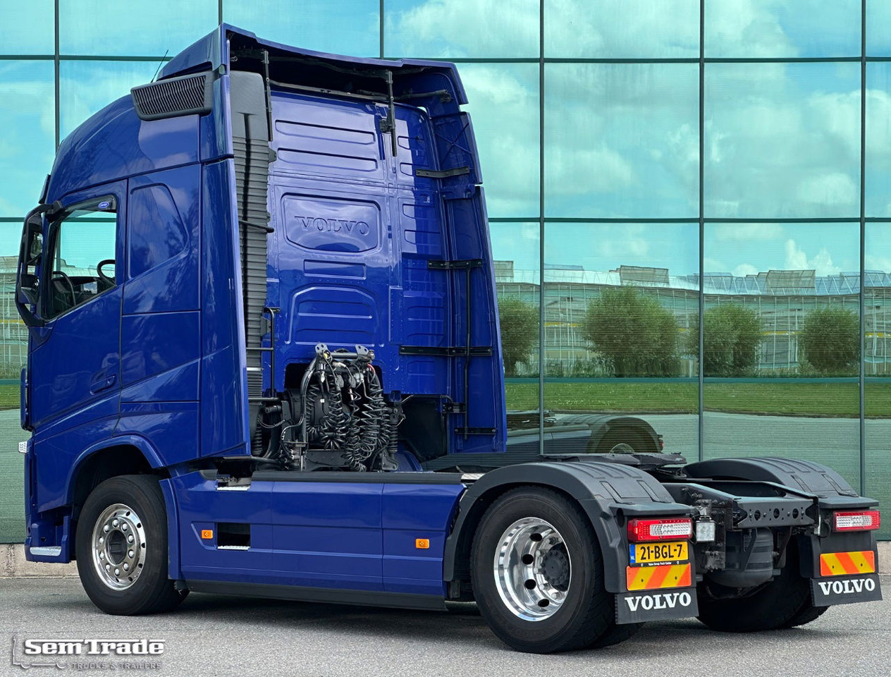 Volvo FH 420 2X Tanks Only 720.000 KM Holland-Truck - Tractor unit: picture 3 Volvo FH 420 2X Tanks Only 720.000 KM Holland-Truck - Tractor unit: picture 3
