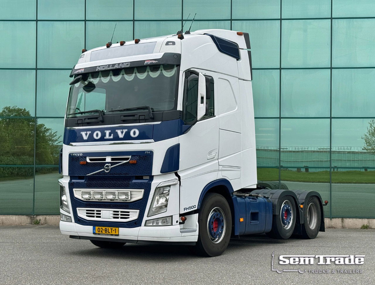 Volvo FH Globetrotter 6X2 701.000 KM Super Condition NL Truck - Tractor unit: picture 1 Volvo FH Globetrotter 6X2 701.000 KM Super Condition NL Truck - Tractor unit: picture 1