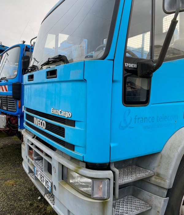Camion Porte tourets Renault ,Iveco ,etc - Skip loader truck: picture 1 Camion Porte tourets Renault ,Iveco ,etc - Skip loader truck: picture 1