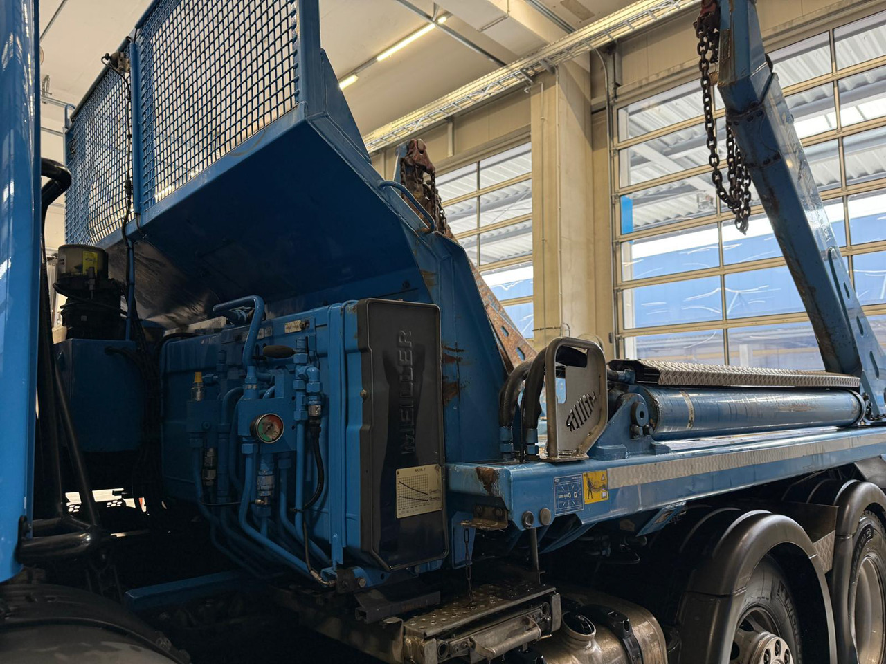 SCANIA P450 6x2 + AK16N TC - Skip loader truck: picture 4 SCANIA P450 6x2 + AK16N TC - Skip loader truck: picture 4