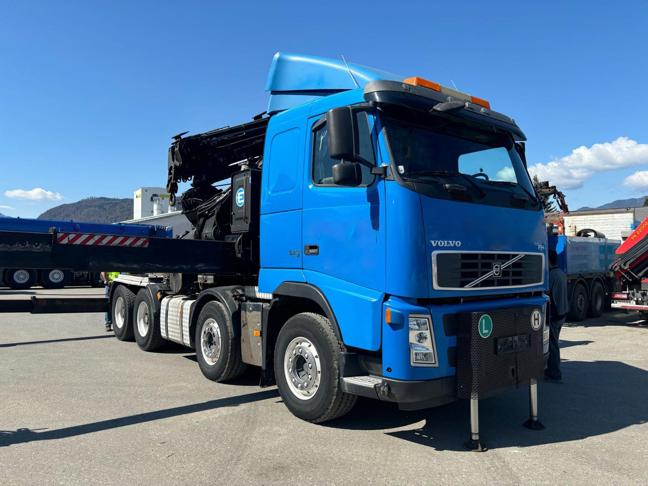 Volvo 520 FH + Effer 1550/8S - Truck mounted crane: picture 1 Volvo 520 FH + Effer 1550/8S - Truck mounted crane: picture 1