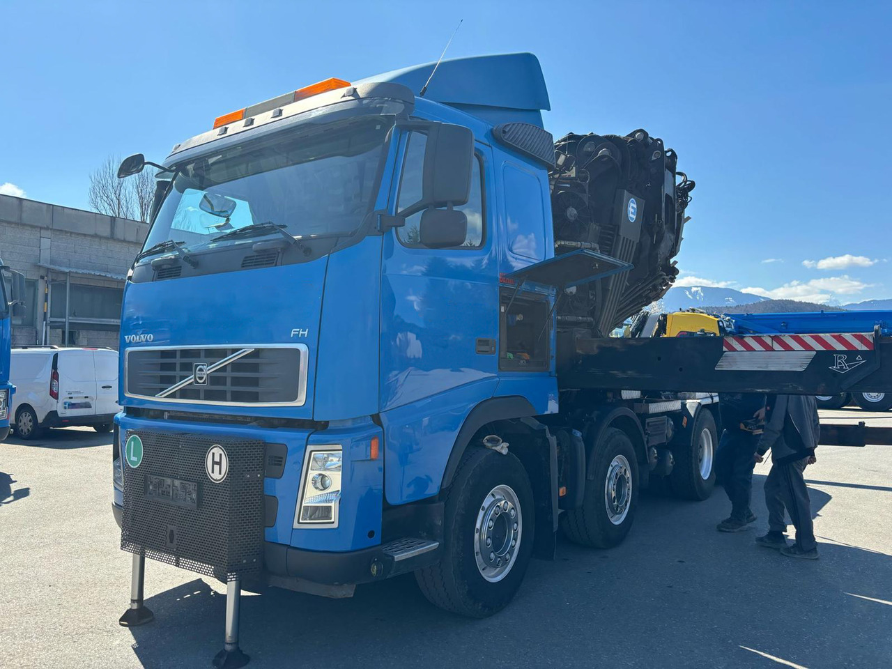 Volvo 520 FH + Effer 1550/8S - Truck mounted crane: picture 2 Volvo 520 FH + Effer 1550/8S - Truck mounted crane: picture 2