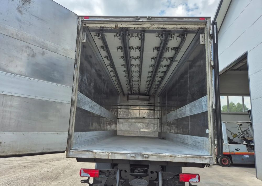 Refrigerator truck MAN TGS 26.400 Euro 5 Hakówka Agregat Thermo King MD300: picture 17