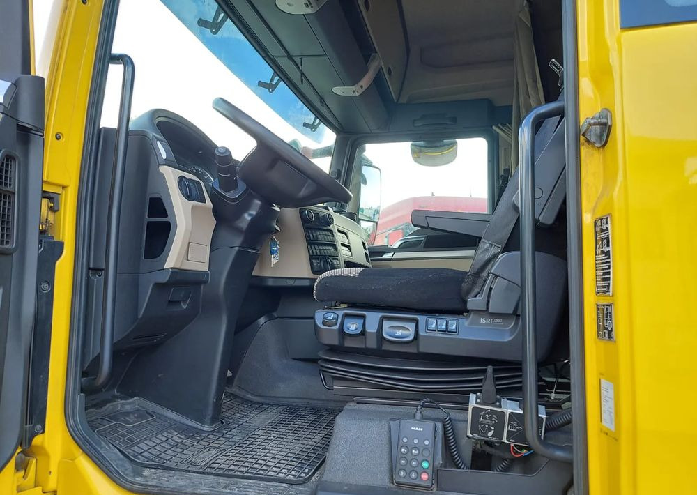 Hook lift truck MAN TGX 26-500 Hakowiec oś skrętna: picture 7