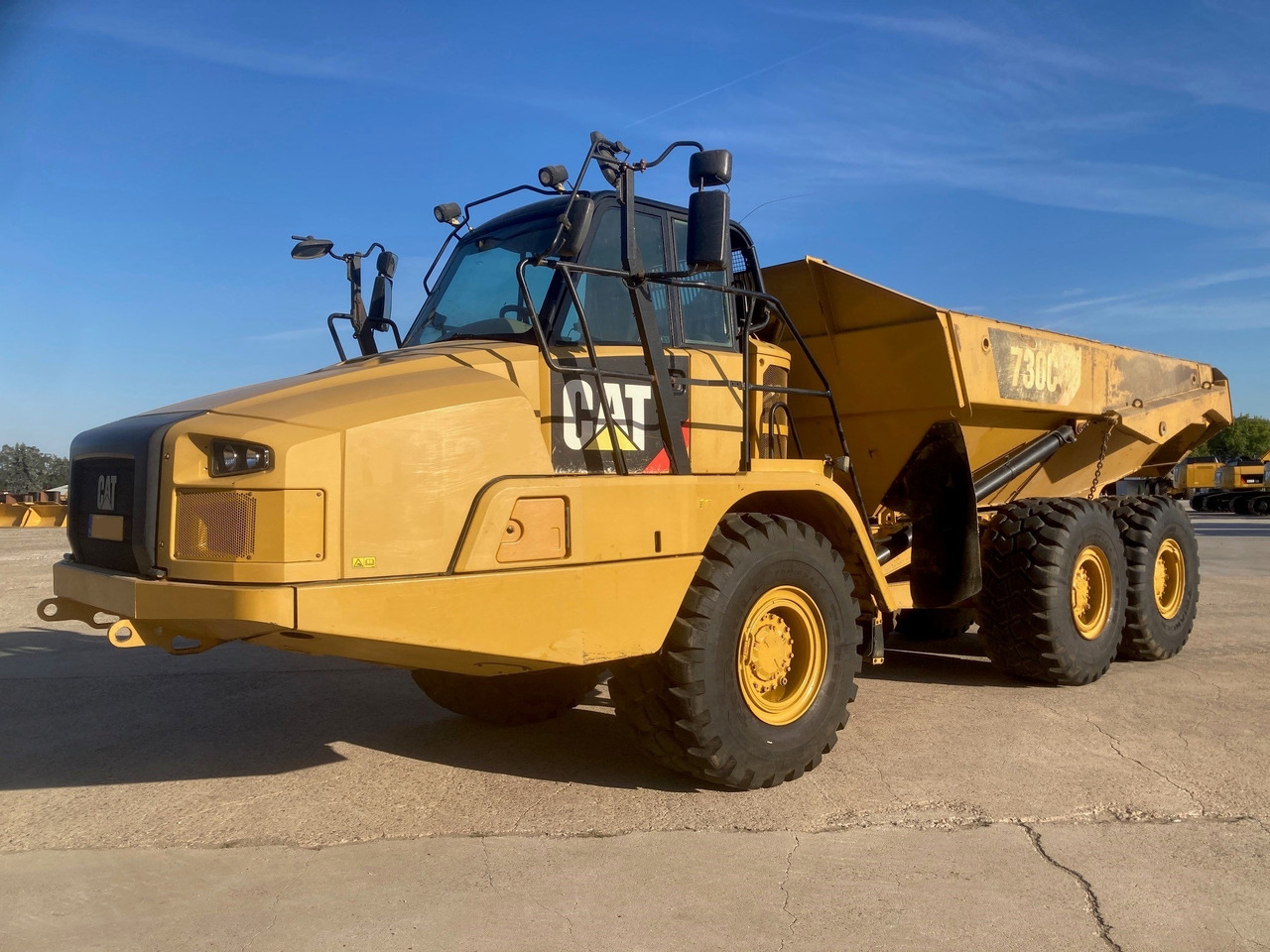 CATERPILLAR 730C - Articulated dumper: picture 1 CATERPILLAR 730C - Articulated dumper: picture 1