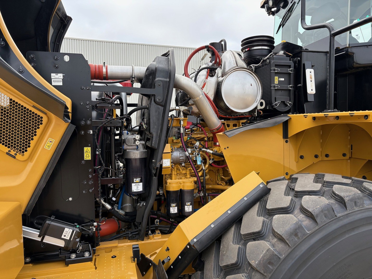 Wheel loader CATERPILLAR 972 Next Gen: picture 8