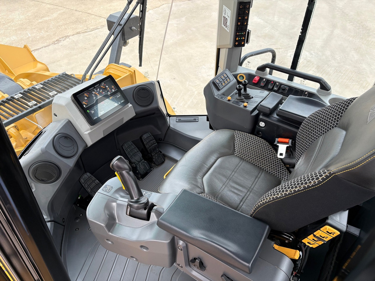 Wheel loader CATERPILLAR 972 Next Gen: picture 10