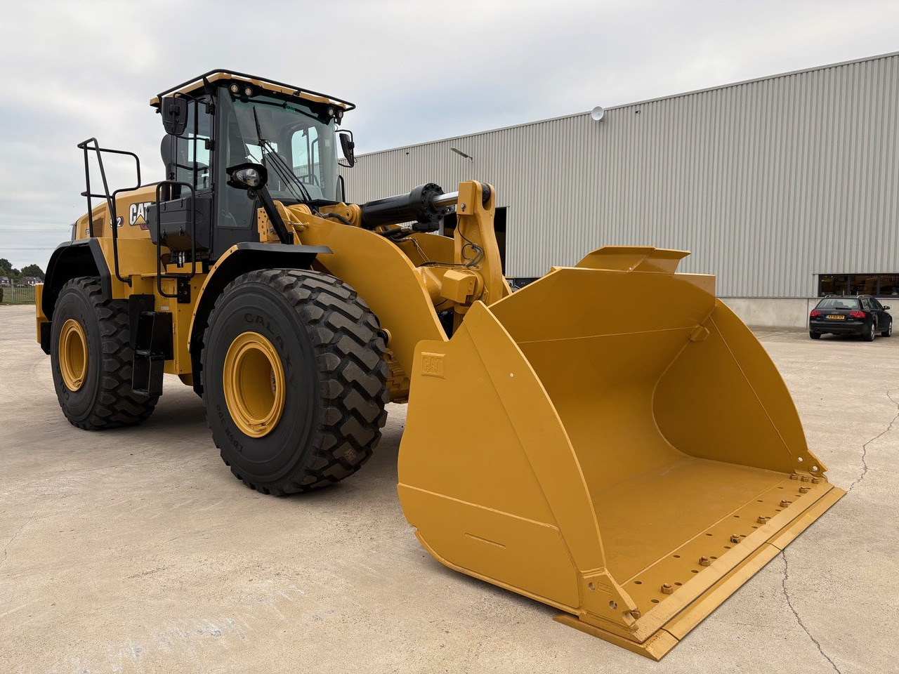 Wheel loader CATERPILLAR 972 Next Gen: picture 6