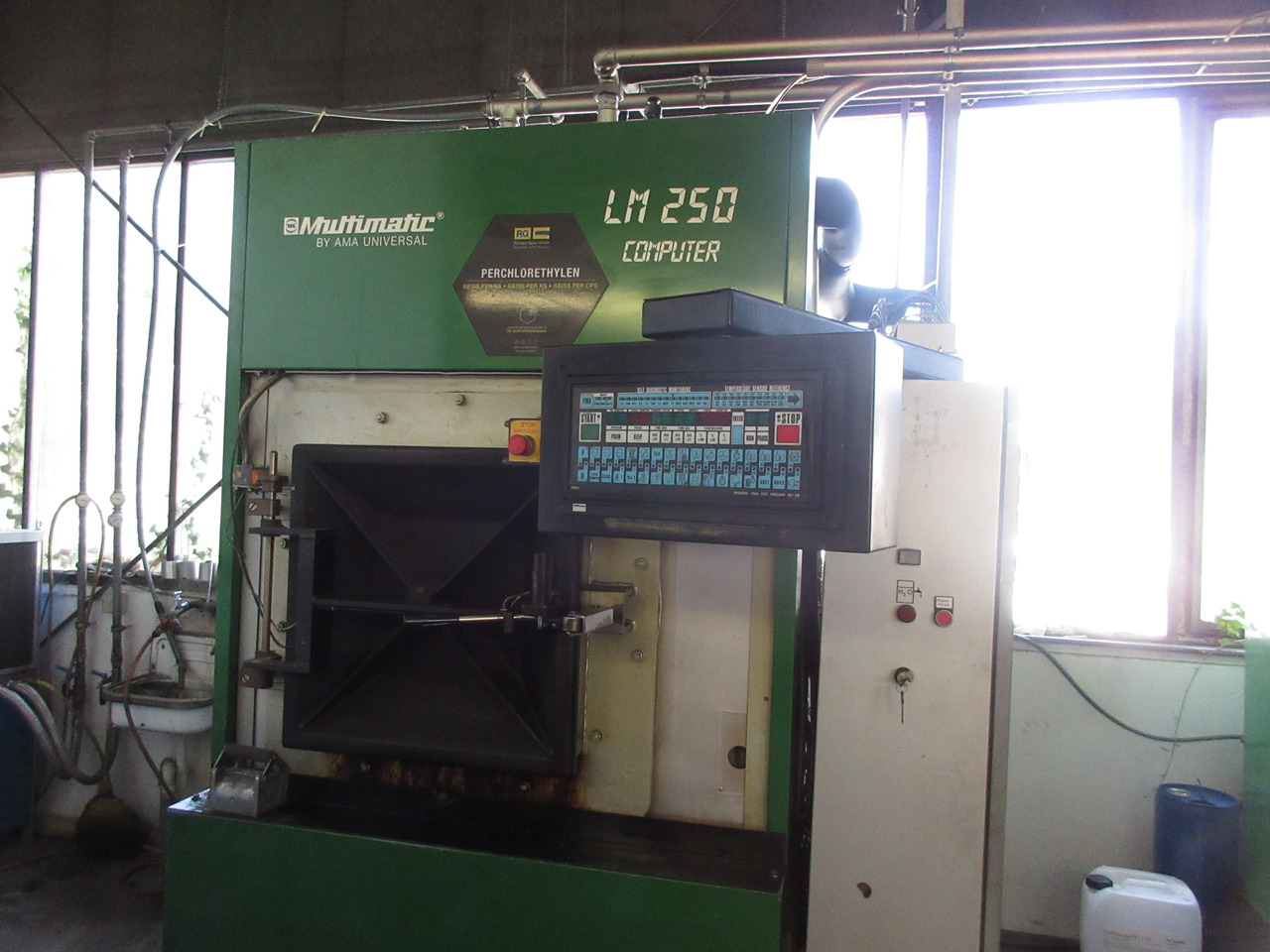 AMA Universal Multimatic LM 250 Computer Entfettungsanlage mit PER Perchlorethylen - Machine tool: picture 1 AMA Universal Multimatic LM 250 Computer Entfettungsanlage mit PER Perchlorethylen - Machine tool: picture 1