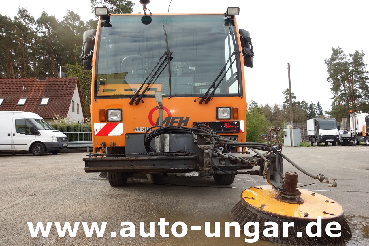 Aebi Schmidt MFH 5000 Kehrmaschine 4-Rad Lenkung Wildkrautbesen - Road sweeper: picture 2 Aebi Schmidt MFH 5000 Kehrmaschine 4-Rad Lenkung Wildkrautbesen - Road sweeper: picture 2