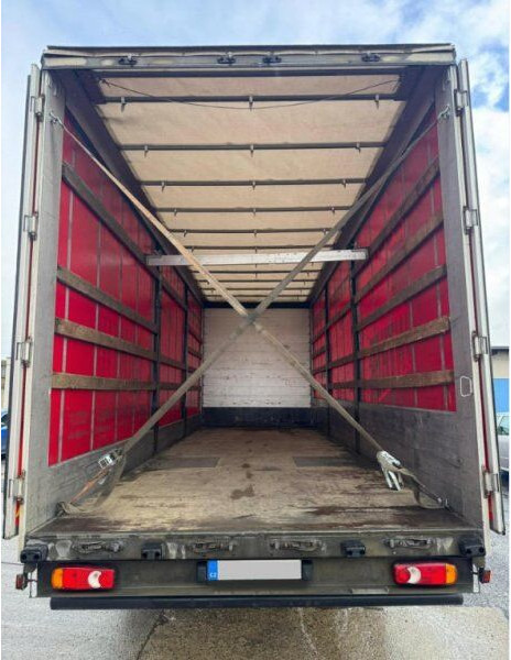 Iveco Eurocargo 190 EL32 - Curtain side truck: picture 2 Iveco Eurocargo 190 EL32 - Curtain side truck: picture 2