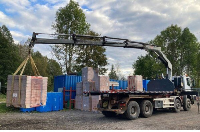 Iveco Eurotrakker - Dropside/ Flatbed truck, Crane truck: picture 3 Iveco Eurotrakker - Dropside/ Flatbed truck, Crane truck: picture 3