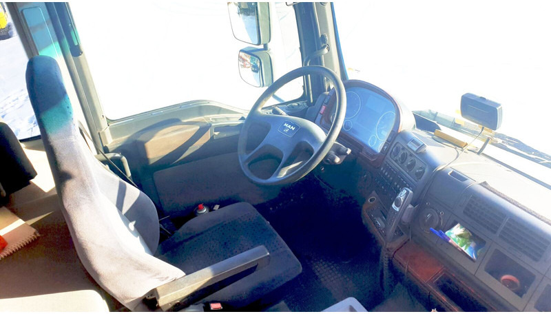 Tractor unit MAN 8x4 hydr. 250t TGA 41.680 BBS (8V): picture 10